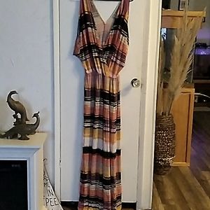No label, xl, dark purple almost looks black multi colors